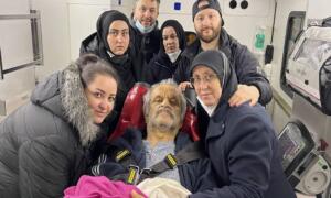 Almanya'da yeterli sağlık hizmeti alamayan Türk hasta Türkiye'ye getirildi: 'Nerede ölmesini istersiniz' diye sordular