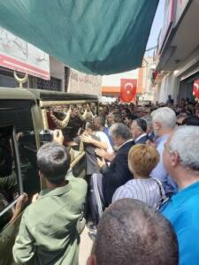 Şehit Cankaya'nın cenazesi bugün (Çarşamba) memleketi Simav Yeniköy Fatih Mahallesi'nde ikindi namazına müteakiben kılınacak cenaze namazının ardından toprağa verilecek. Pençe-Kilit operasyon bölgesinde, önceki gün sabaha karşı saat 05.30 sıralarında, teröristlerle çıkan çatışmada şehit olan 28 yaşındaki Piyade Uzman Çavuş Hüseyin Cankaya'nın İzmir'deki baba ocağına şehadet haberi ulaştı.