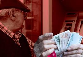 Emekli tanıdığını İş Bankası'na getirenlere, Pazarama'da geçerli 500 liraya varan MaxiPuan hediye ediliyor. Maaşını taşıyan emekliler, Maximum Kart ve ek kartları için aidat ödemiyor, havale ve EFT'lerini İşCep ve İnternet Şubesi'nden ücretsiz yapabiliyor.