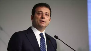 Ailelerle ilk görüş serbest, ne zaman istenirse o zaman gerçekleştirilebiliyor. İlk görüşten sonraki görüşler cezaevi idaresinin belirlediği tarihlerde gerçekleşiyor. Resul Emrah Şahan’ın eşi dün cezaevine giderek eşi ile görüştü.
