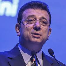 İBB Başkanı Ekrem İmamoğlu, hakkında başlatılan yolsuzluk soruşturması kapsamında ifade verdi. 121 sayfalık savunmasında suçlamalara yanıt veremeyen İmamoğlu, "Soruşturma karalamaya yönelik, hukuki ve ikna edici yanı yok." dedi. Gizli tanıkların iddialarının sorulması üzerine, "Sorularınızı muhatap almıyorum" yanıtını verdi.