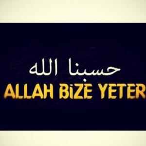 OKUYUNCA HAYRAN KALACAKSINIZ İbrahim aleyhisselam ateşe atıldığı zaman, Cenab-ı Hak Cebrail aleyhisselamı gönderdi. (Kulum İbrahim’in bir ihtiyacı var mı, bir öğren!) buyurdu. Cebrail aleyhisselam İbrahim aleyhisselam ateşe atılırken, havadayken ona dedi ki: − Yâ İbrahim, bir ihtiyacın var mı? − Elbette var. − Ne istiyorsun? − Rabbimin sevgisini istiyorum. − Yâ İbrahim, bak ateşe gidiyorsun, derdine çare iste! − Ateşi yakan O, beni gönderen O, beni yaşatan O. Yakmak isterse yakar, yakmak istemezse yakmaz. Bana Rabbim yeter. O beni görüyor, derdimi biliyor. Senden bir isteğim yok. Allahü teâlâ, (Kulumu nasıl buldun?) diye sorunca, Cebrail aleyhisselam, (Ya Rabbi bu Halil’inin, bu dostunun gözü, senden başkasını görmüyor. İşte dost böyle olur) dedi. Cenab-ı Hak, (Şimdi sen, orayı serin, güllük gülistanlık yap, oradan soğuk pınarlar akıt) buyurdu. Cebrail aleyhisselam emredildiği gibi yaptı. İbrahim aleyhisselam indi, (Ben nereye geldim, ateş yok) dedi. O kadar büyük ateş ki, herkes kül olur diye bekliyordu. Yani ateş sönecek de küllerini bulacaklardı. Ateş bitti. İbrahim aleyhisselamı gül bahçesi içinde görünce şaşırdılar, bununla başa çıkılmaz dediler. İbrahim aleyhisselam ateşe atılırken, ("HasbunALLAH ve ni'me'l-vekîl" ALLAH bana yeter, O ne güzel vekildir). demişti Her işinde, onun gibi sadece Allahü teâlâya güvenen, dünyada ve âhirette huzura, saadete kavuşur. Kardeşlerim biliyorum bu yazı okuyan herkesin bir derdi var o zaman buyrun “ "HasbunALLAH ve ni'me'l-vekîl" Allah bana yeter, O ne güzel vekildir) her sıkıntı ve derde düştüğünüzde Allaha sığının Hz İbrahimi ateşten kurtaran Rabbim sizinde derdinize çare verecektir İnşaAllah.