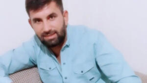 Olayın ardından jandarma ekipleri bölgede geniş güvenlik önlemi alırken, saldırıyı gerçekleştirdiği iddia edilen E.K. silahla birlikte gözaltına alındı.
Öte yandan taraflar arasındaki husumetin 2 yıl önce kız alıp verme meselesi nedeniyle başladığı öğrenildi.