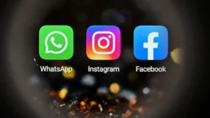 Gözler Meta’dan gelecek resmi açıklamada
Şimdilik Instagram, WhatsApp ve Facebook tarafında yaşanan erişim sorunlarının ne zaman tamamen normale döneceğine ilişkin resmi bir takvim paylaşılmadı. Kullanıcılar ise uygulamaları tekrar tekrar yenilemek yerine servislerin normale dönmesini bekliyor.
Eğer siz de giriş yapamıyorsanız, yalnız değilsiniz; benzer şikâyetler bugün dünyanın birçok noktasından geliyor.
